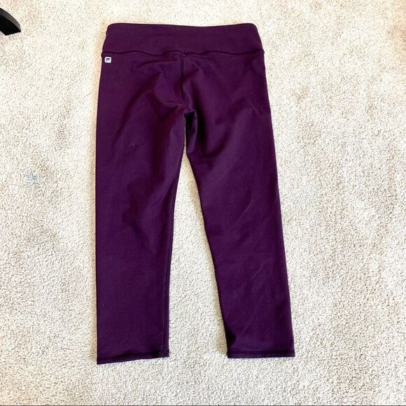 FABLETICS purple Capri leggings Sz S🇨🇦 - Picture 2 of 6